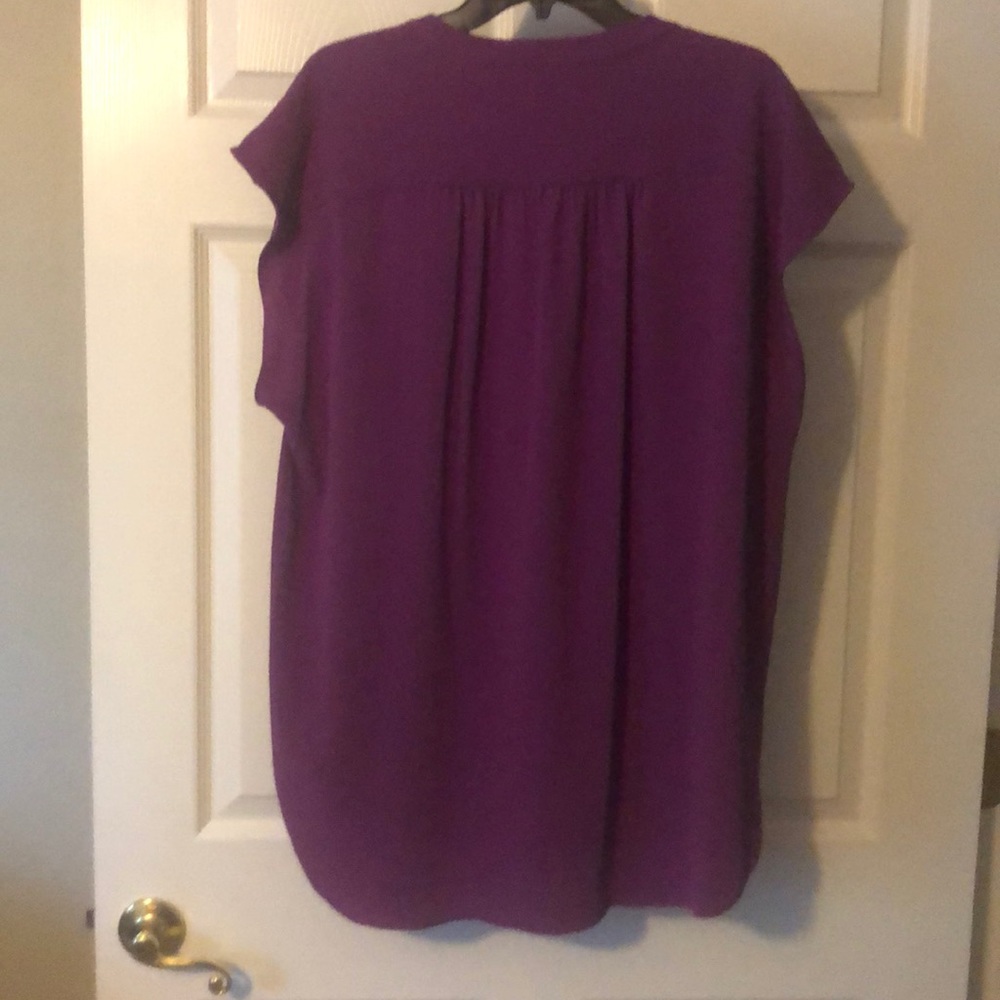 Halston tunic - Picture 2 of 3